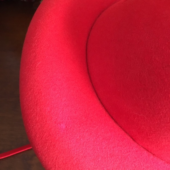 Vintage 60s red wool felt Madeline prairie hat. - Picture 7 of 10